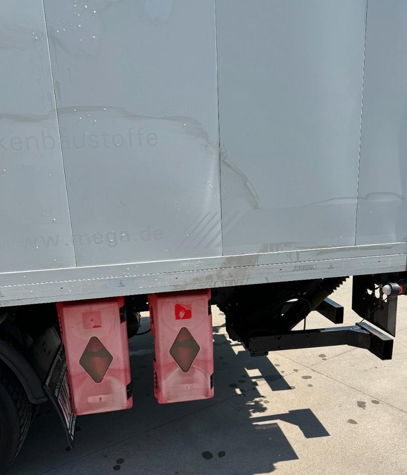 Umpikori kuorma-auto Iveco: kuva Umpikori kuorma-auto Iveco