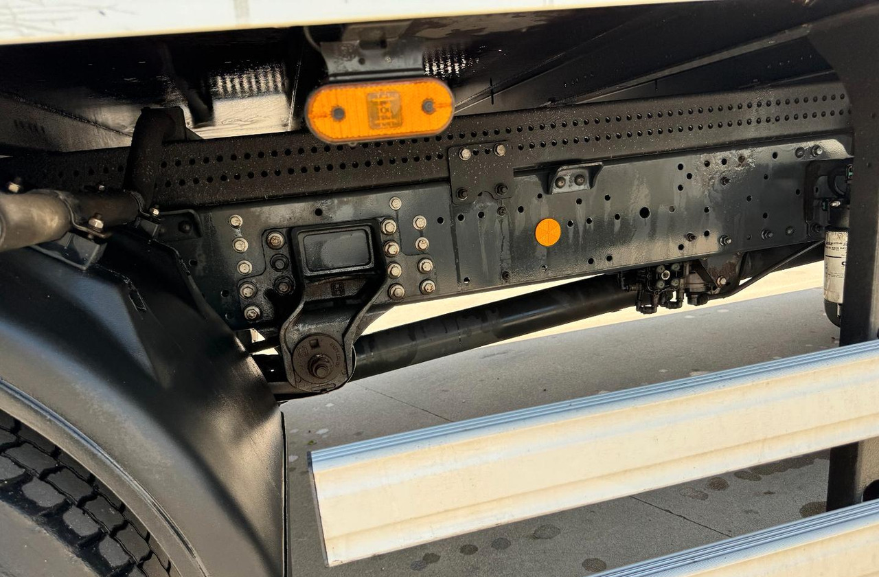 Umpikori kuorma-auto Iveco: kuva Umpikori kuorma-auto Iveco