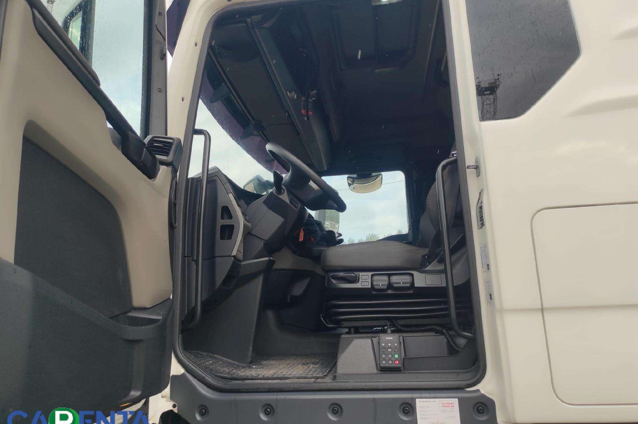 MAN TGX 18.470 - Vetopöytäauto: kuva MAN TGX 18.470 - Vetopöytäauto MAN TGX 18.470 - Vetopöytäauto: kuva MAN TGX 18.470 - Vetopöytäauto