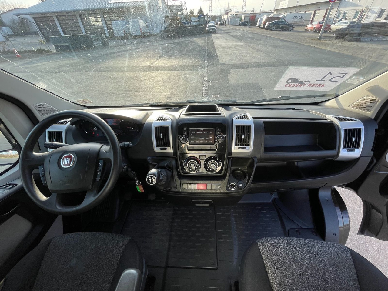 Pieni pakettiauto Fiat Ducato 33 130 L3H2 Kastenwagen/AC/Kamera/EU6: kuva Pieni pakettiauto Fiat Ducato 33 130 L3H2 Kastenwagen/AC/Kamera/EU6