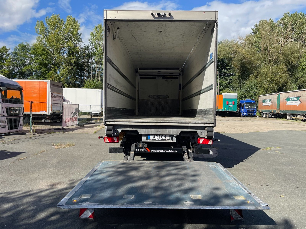 KERSCHER ZAA18 Kühlkoffer/CARRIER/SUPRA900U/LBW - Refrigeraattori perävaunu: kuva KERSCHER ZAA18 Kühlkoffer/CARRIER/SUPRA900U/LBW - Refrigeraattori perävaunu KERSCHER ZAA18 Kühlkoffer/CARRIER/SUPRA900U/LBW - Refrigeraattori perävaunu: kuva KERSCHER ZAA18 Kühlkoffer/CARRIER/SUPRA900U/LBW - Refrigeraattori perävaunu