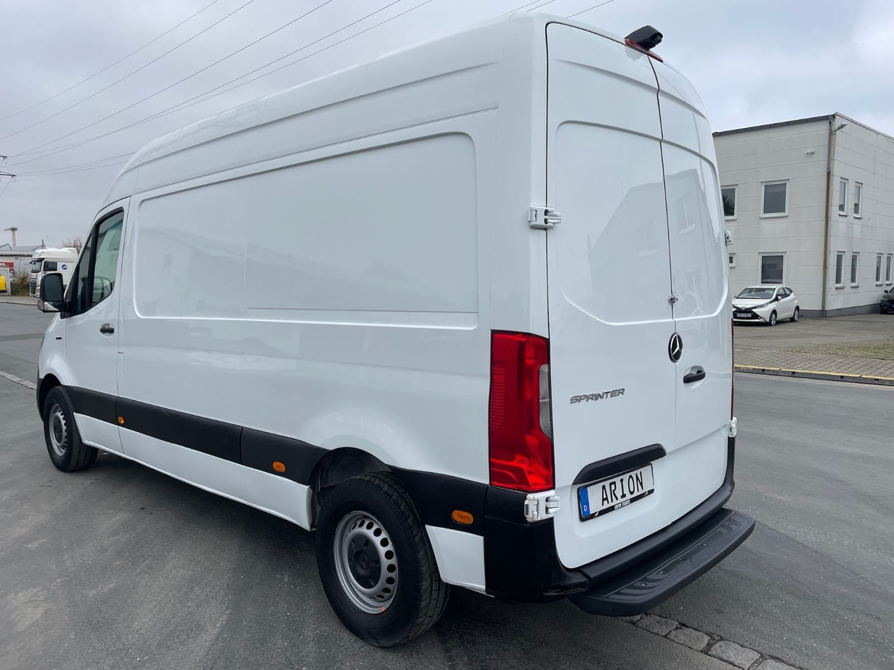 Mercedes-Benz eSprinter L2H2 Kastenwagen/47KW/AC/Kamera - Pakettiauto, Sähköpakettiauto: kuva Mercedes-Benz eSprinter L2H2 Kastenwagen/47KW/AC/Kamera - Pakettiauto, Sähköpakettiauto Mercedes-Benz eSprinter L2H2 Kastenwagen/47KW/AC/Kamera - Pakettiauto, Sähköpakettiauto: kuva Mercedes-Benz eSprinter L2H2 Kastenwagen/47KW/AC/Kamera - Pakettiauto, Sähköpakettiauto