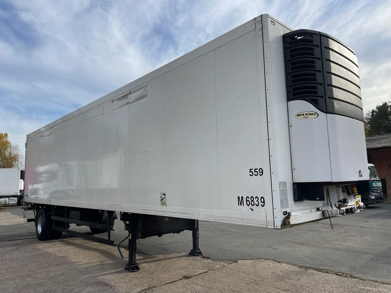 Schmitz Cargobull SKO10/CARRIER/MAXIMA1300/8810h/LBW/BÄR/Lenkachse - Refrigeraattori puoliperävaunu: kuva Schmitz Cargobull SKO10/CARRIER/MAXIMA1300/8810h/LBW/BÄR/Lenkachse - Refrigeraattori puoliperävaunu Schmitz Cargobull SKO10/CARRIER/MAXIMA1300/8810h/LBW/BÄR/Lenkachse - Refrigeraattori puoliperävaunu: kuva Schmitz Cargobull SKO10/CARRIER/MAXIMA1300/8810h/LBW/BÄR/Lenkachse - Refrigeraattori puoliperävaunu