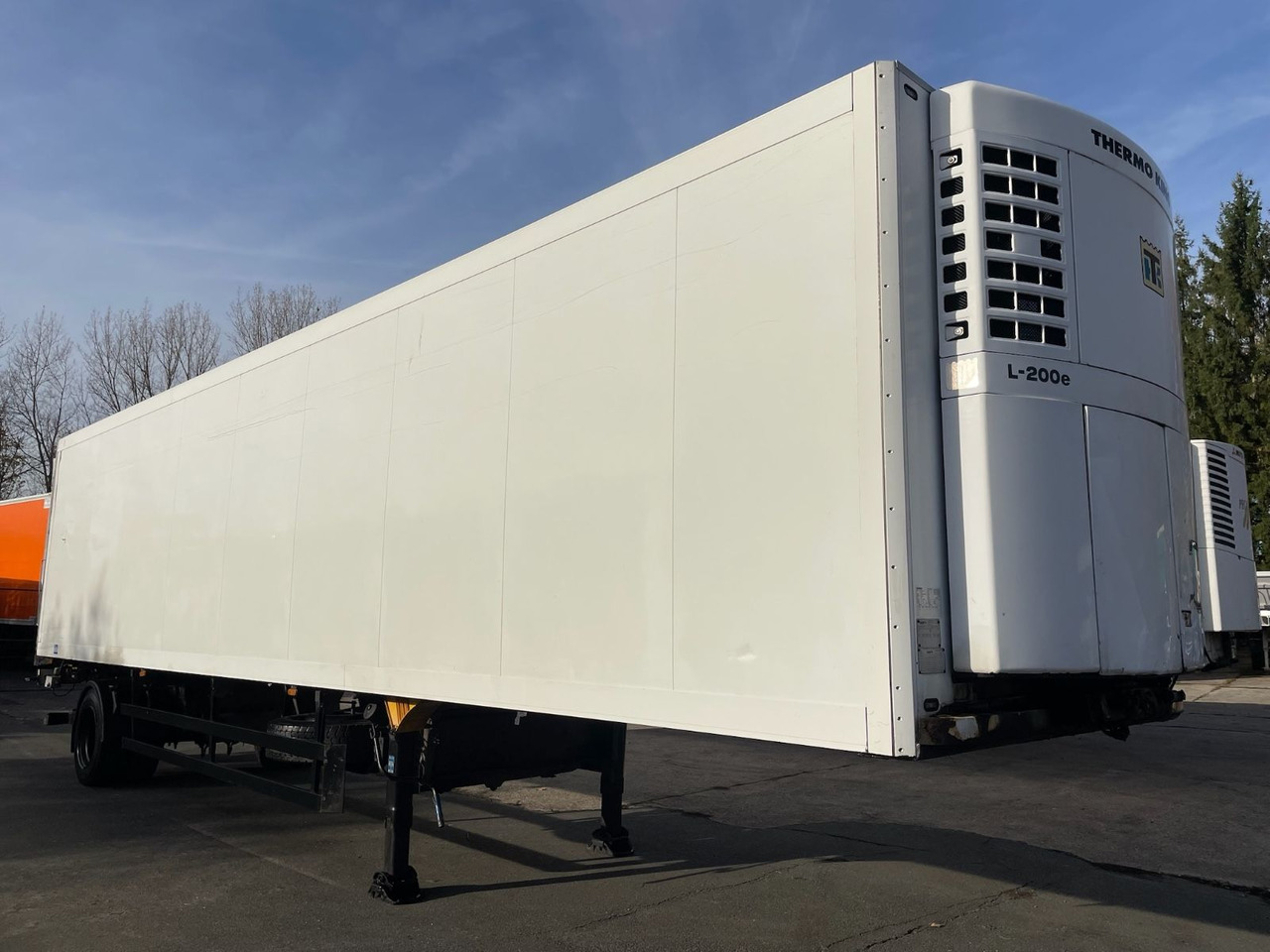 Schmitz Cargobull SKO10/THERMOKING/SL200e/LBW/BÄR/11,15m/Lenkachse - Refrigeraattori puoliperävaunu: kuva Schmitz Cargobull SKO10/THERMOKING/SL200e/LBW/BÄR/11,15m/Lenkachse - Refrigeraattori puoliperävaunu Schmitz Cargobull SKO10/THERMOKING/SL200e/LBW/BÄR/11,15m/Lenkachse - Refrigeraattori puoliperävaunu: kuva Schmitz Cargobull SKO10/THERMOKING/SL200e/LBW/BÄR/11,15m/Lenkachse - Refrigeraattori puoliperävaunu