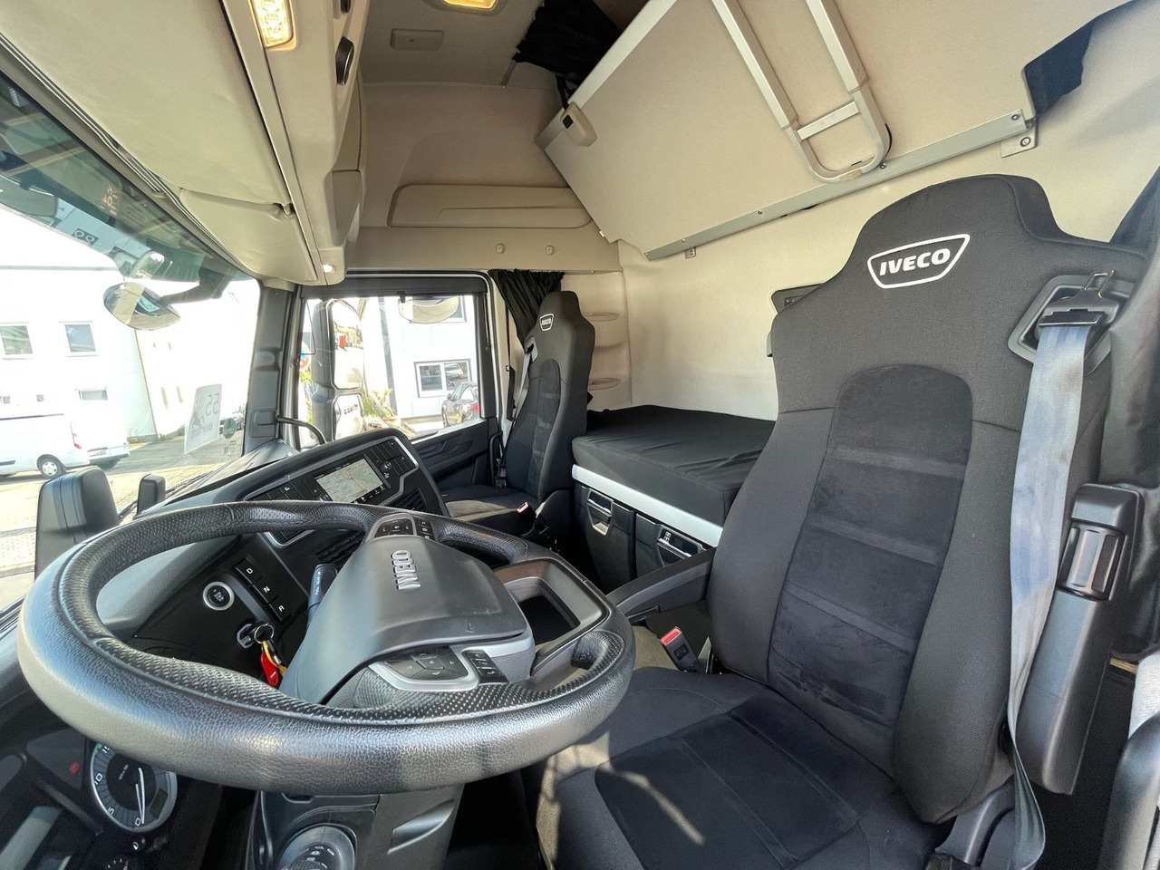 Vetopöytäauto Iveco S-Way 490 4x2/Retarder/ServiceNeu/TÜV06-26/EU6: kuva Vetopöytäauto Iveco S-Way 490 4x2/Retarder/ServiceNeu/TÜV06-26/EU6