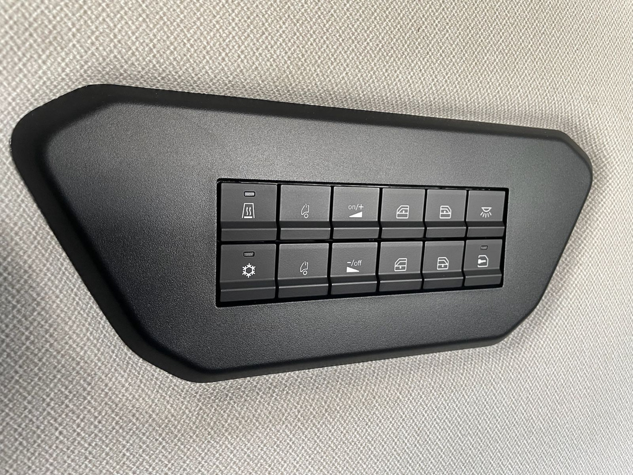 Vetopöytäauto Iveco S-Way 490 4x2/Retarder/ServiceNeu/TÜV06-26/EU6: kuva Vetopöytäauto Iveco S-Way 490 4x2/Retarder/ServiceNeu/TÜV06-26/EU6