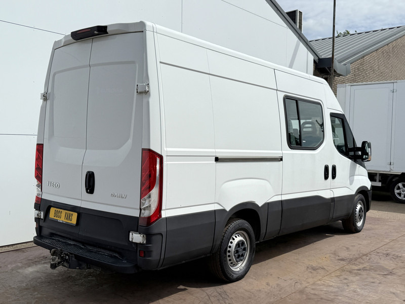 Iveco Daily 35S14 2.3 L2H2 Dubbele Cabine 7 Stoelen Mixto DoKa Airco Cruise Control Trekhaak 3.5t Lucht geveerde stoel - Pakettiauto, Jatko-ohjaamo kevyt kuorma-auto: kuva Iveco Daily 35S14 2.3 L2H2 Dubbele Cabine 7 Stoelen Mixto DoKa Airco Cruise Control Trekhaak 3.5t Lucht geveerde stoel - Pakettiauto, Jatko-ohjaamo kevyt kuorma-auto Iveco Daily 35S14 2.3 L2H2 Dubbele Cabine 7 Stoelen Mixto DoKa Airco Cruise Control Trekhaak 3.5t Lucht geveerde stoel - Pakettiauto, Jatko-ohjaamo kevyt kuorma-auto: kuva Iveco Daily 35S14 2.3 L2H2 Dubbele Cabine 7 Stoelen Mixto DoKa Airco Cruise Control Trekhaak 3.5t Lucht geveerde stoel - Pakettiauto, Jatko-ohjaamo kevyt kuorma-auto