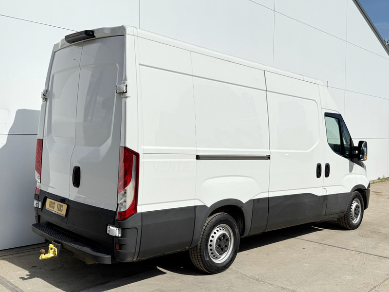 Iveco Daily 35S14 L2H2 Luchtvering Trekhaak Cruise Control Climate Control Lucht Geveerde Bestuurdersstoel - Pakettiauto: kuva Iveco Daily 35S14 L2H2 Luchtvering Trekhaak Cruise Control Climate Control Lucht Geveerde Bestuurdersstoel - Pakettiauto Iveco Daily 35S14 L2H2 Luchtvering Trekhaak Cruise Control Climate Control Lucht Geveerde Bestuurdersstoel - Pakettiauto: kuva Iveco Daily 35S14 L2H2 Luchtvering Trekhaak Cruise Control Climate Control Lucht Geveerde Bestuurdersstoel - Pakettiauto