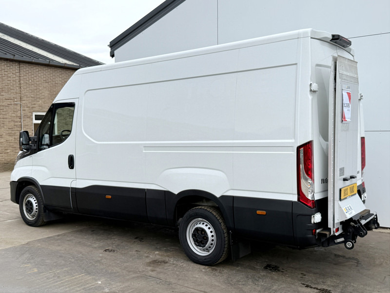 Iveco Daily 35S16 2.3 Laadklep Automaat LED Climate Control Cruise Control Camera Navigatie - Pakettiauto: kuva Iveco Daily 35S16 2.3 Laadklep Automaat LED Climate Control Cruise Control Camera Navigatie - Pakettiauto Iveco Daily 35S16 2.3 Laadklep Automaat LED Climate Control Cruise Control Camera Navigatie - Pakettiauto: kuva Iveco Daily 35S16 2.3 Laadklep Automaat LED Climate Control Cruise Control Camera Navigatie - Pakettiauto