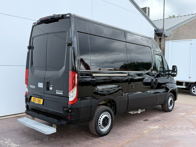 Iveco Daily 35S18 3.0 Automaat L2H2 Adaptieve Cruise Control LED Airco Camera Trekhaak - Pakettiauto: kuva Iveco Daily 35S18 3.0 Automaat L2H2 Adaptieve Cruise Control LED Airco Camera Trekhaak - Pakettiauto Iveco Daily 35S18 3.0 Automaat L2H2 Adaptieve Cruise Control LED Airco Camera Trekhaak - Pakettiauto: kuva Iveco Daily 35S18 3.0 Automaat L2H2 Adaptieve Cruise Control LED Airco Camera Trekhaak - Pakettiauto