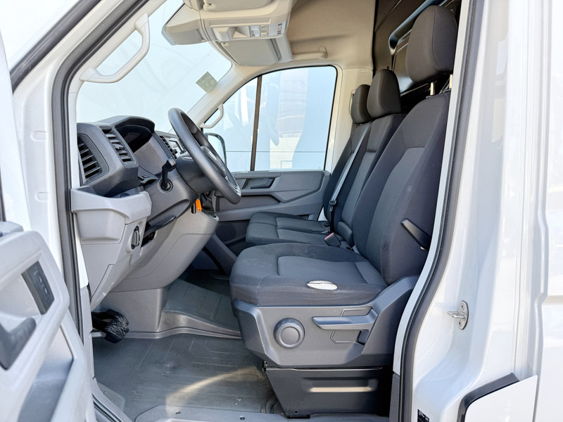 Pakettiauto MAN TGE 3.140 2.0 TDI Automaat L3H3 Airco Cruise Control Apple Carplay Camera Parkeersensoren voor achter: kuva Pakettiauto MAN TGE 3.140 2.0 TDI Automaat L3H3 Airco Cruise Control Apple Carplay Camera Parkeersensoren voor achter