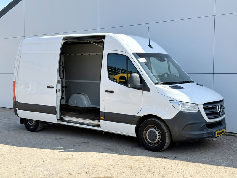 Mercedes-Benz Sprinter 314 2.2 CDI Automaat L2H2 Climate Control Cruise Control Standkachel Navigatie Camera - Pakettiauto: kuva Mercedes-Benz Sprinter 314 2.2 CDI Automaat L2H2 Climate Control Cruise Control Standkachel Navigatie Camera - Pakettiauto Mercedes-Benz Sprinter 314 2.2 CDI Automaat L2H2 Climate Control Cruise Control Standkachel Navigatie Camera - Pakettiauto: kuva Mercedes-Benz Sprinter 314 2.2 CDI Automaat L2H2 Climate Control Cruise Control Standkachel Navigatie Camera - Pakettiauto