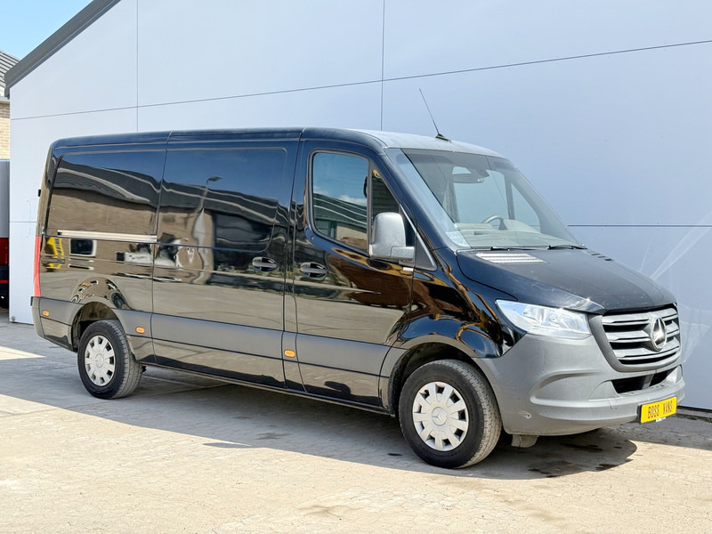 Mercedes-Benz Sprinter 316 CDI Automaat L2H1 Climate Control Cruise Control Camera Trekhaak 3.5 Ton Trekgewicht - Pakettiauto: kuva Mercedes-Benz Sprinter 316 CDI Automaat L2H1 Climate Control Cruise Control Camera Trekhaak 3.5 Ton Trekgewicht - Pakettiauto Mercedes-Benz Sprinter 316 CDI Automaat L2H1 Climate Control Cruise Control Camera Trekhaak 3.5 Ton Trekgewicht - Pakettiauto: kuva Mercedes-Benz Sprinter 316 CDI Automaat L2H1 Climate Control Cruise Control Camera Trekhaak 3.5 Ton Trekgewicht - Pakettiauto
