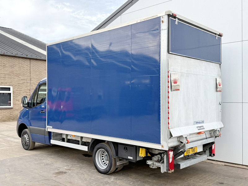 Mercedes-Benz Sprinter 417 1.9 CDI Laadklep 1000kg Dubbellucht Climate Control Carplay - Jakeluauto: kuva Mercedes-Benz Sprinter 417 1.9 CDI Laadklep 1000kg Dubbellucht Climate Control Carplay - Jakeluauto Mercedes-Benz Sprinter 417 1.9 CDI Laadklep 1000kg Dubbellucht Climate Control Carplay - Jakeluauto: kuva Mercedes-Benz Sprinter 417 1.9 CDI Laadklep 1000kg Dubbellucht Climate Control Carplay - Jakeluauto