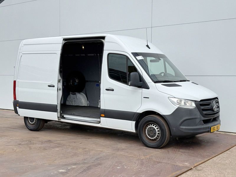 Mercedes-Benz eSprinter 312 L2H2 Elektrisch 41kWh 120km WLTP Climate Control Camera Stoelverwarming - Pakettiauto, Sähköpakettiauto: kuva Mercedes-Benz eSprinter 312 L2H2 Elektrisch 41kWh 120km WLTP Climate Control Camera Stoelverwarming - Pakettiauto, Sähköpakettiauto Mercedes-Benz eSprinter 312 L2H2 Elektrisch 41kWh 120km WLTP Climate Control Camera Stoelverwarming - Pakettiauto, Sähköpakettiauto: kuva Mercedes-Benz eSprinter 312 L2H2 Elektrisch 41kWh 120km WLTP Climate Control Camera Stoelverwarming - Pakettiauto, Sähköpakettiauto
