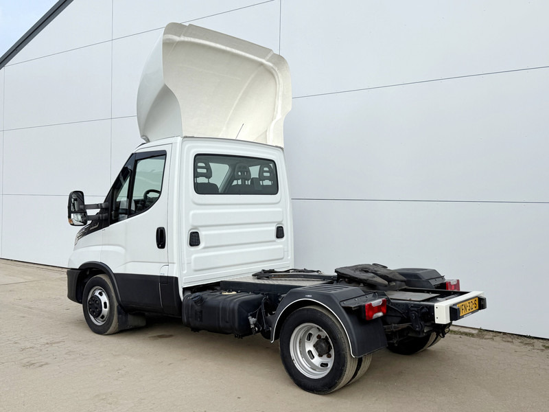 Iveco Daily 40C16 Automaat 8.796 kg GCW BE-Trekker BE-Combi Airco Cruise Control - Vetopöytäauto: kuva Iveco Daily 40C16 Automaat 8.796 kg GCW BE-Trekker BE-Combi Airco Cruise Control - Vetopöytäauto Iveco Daily 40C16 Automaat 8.796 kg GCW BE-Trekker BE-Combi Airco Cruise Control - Vetopöytäauto: kuva Iveco Daily 40C16 Automaat 8.796 kg GCW BE-Trekker BE-Combi Airco Cruise Control - Vetopöytäauto