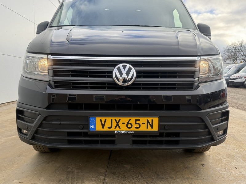 Pakettiauto Volkswagen Crafter 2.0 TDI 140PK Automaat L3H3 Airco Cruise Control Elektrische Schuifdeur Trekhaak Camera Carplay Parkeersensoren voor achter: kuva Pakettiauto Volkswagen Crafter 2.0 TDI 140PK Automaat L3H3 Airco Cruise Control Elektrische Schuifdeur Trekhaak Camera Carplay Parkeersensoren voor achter