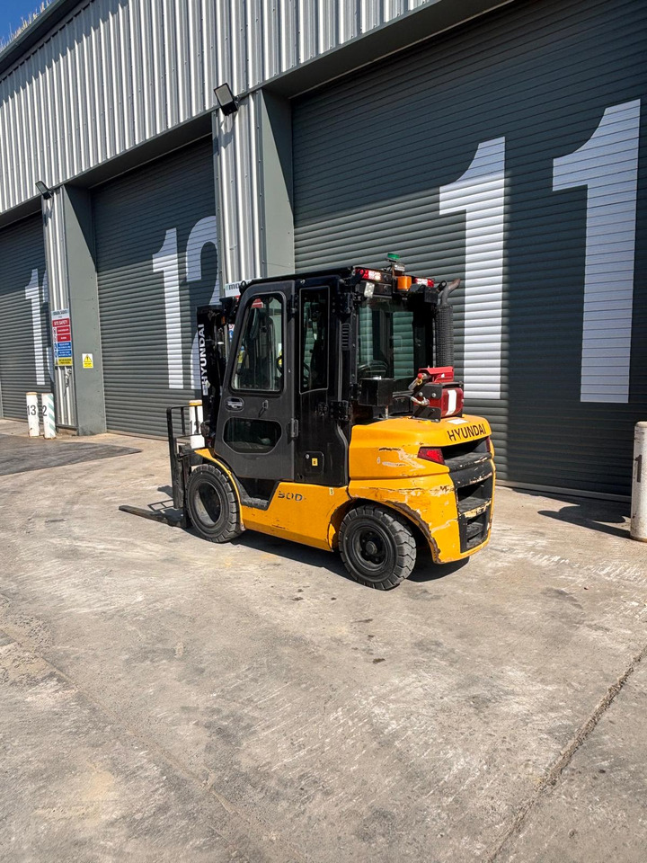 Hyundai 30D-9E - Kurottaja: kuva  Hyundai 30D-9E - Kurottaja Hyundai 30D-9E - Kurottaja: kuva  Hyundai 30D-9E - Kurottaja