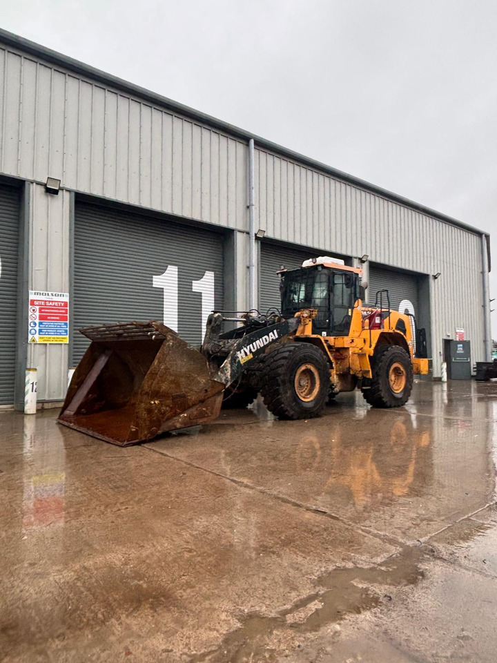 Hyundai HL960AHDXT - Pyöräkuormaaja: kuva Hyundai HL960AHDXT - Pyöräkuormaaja Hyundai HL960AHDXT - Pyöräkuormaaja: kuva Hyundai HL960AHDXT - Pyöräkuormaaja