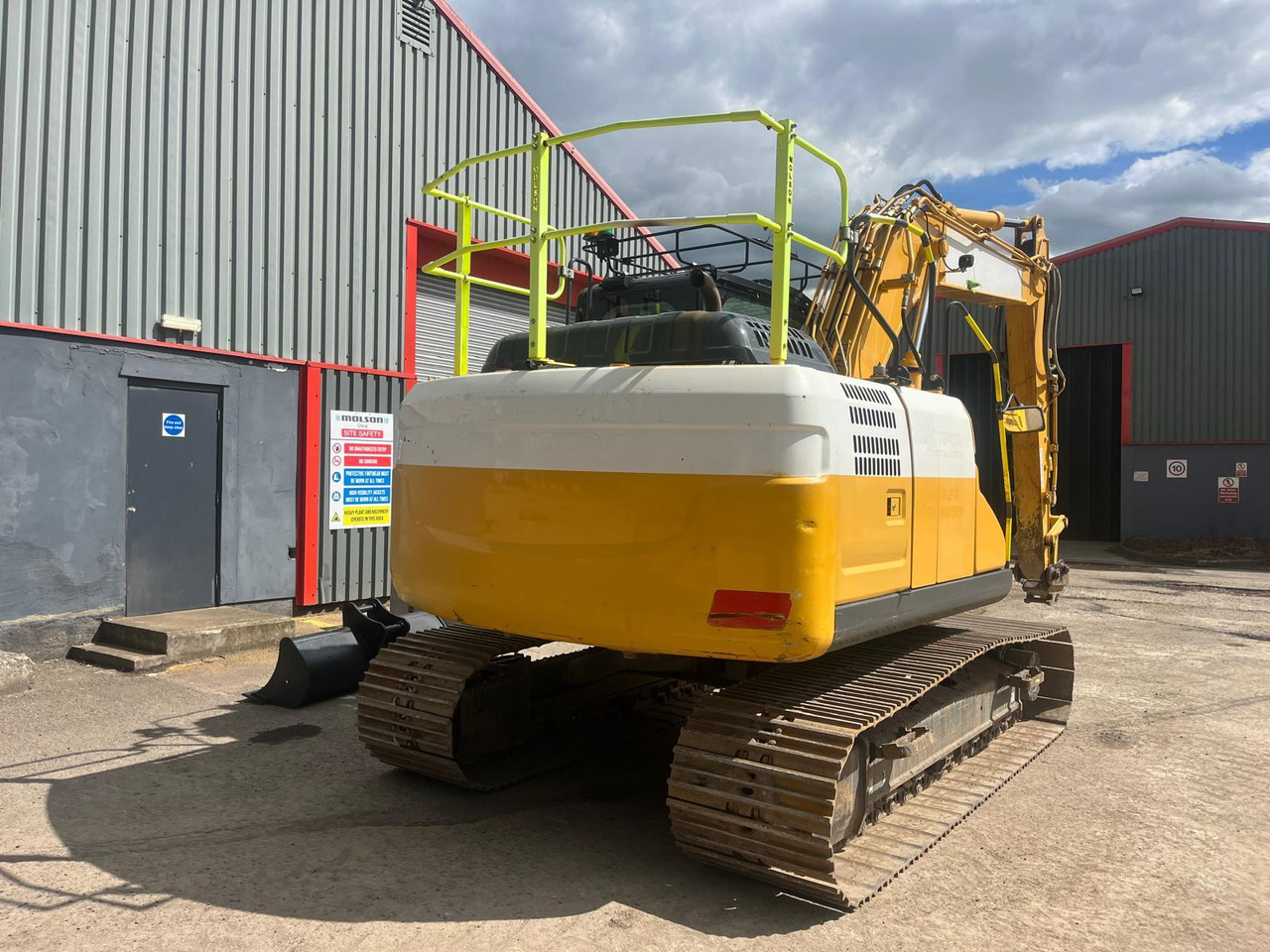 Kobelco SK130LC-11 - Telakaivukone: kuva Kobelco SK130LC-11 - Telakaivukone Kobelco SK130LC-11 - Telakaivukone: kuva Kobelco SK130LC-11 - Telakaivukone