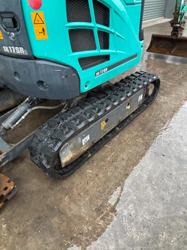 Minikuormaaja Kobelco SK17SR-3E: kuva Minikuormaaja Kobelco SK17SR-3E Minikuormaaja Kobelco SK17SR-3E: kuva Minikuormaaja Kobelco SK17SR-3E