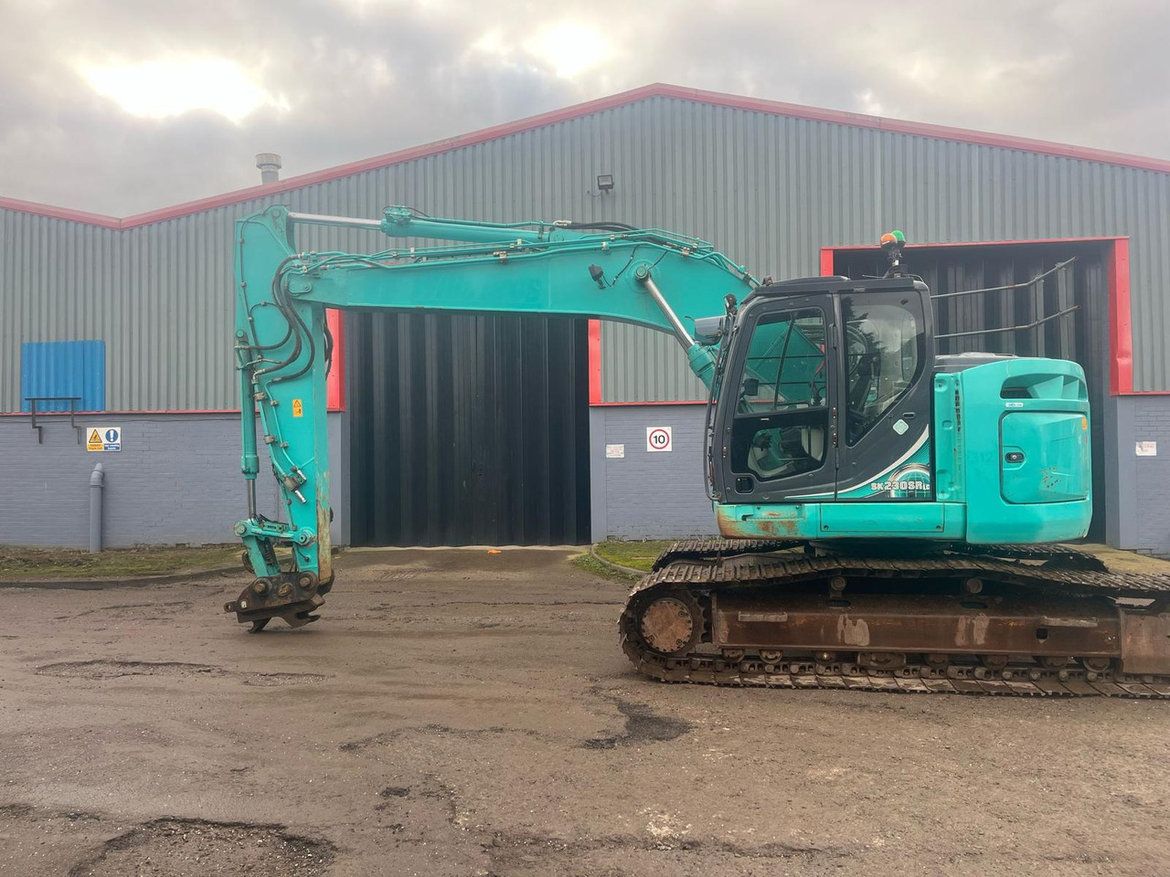 Kobelco SK230SRLC-5E - Telakaivukone: kuva Kobelco SK230SRLC-5E - Telakaivukone Kobelco SK230SRLC-5E - Telakaivukone: kuva Kobelco SK230SRLC-5E - Telakaivukone
