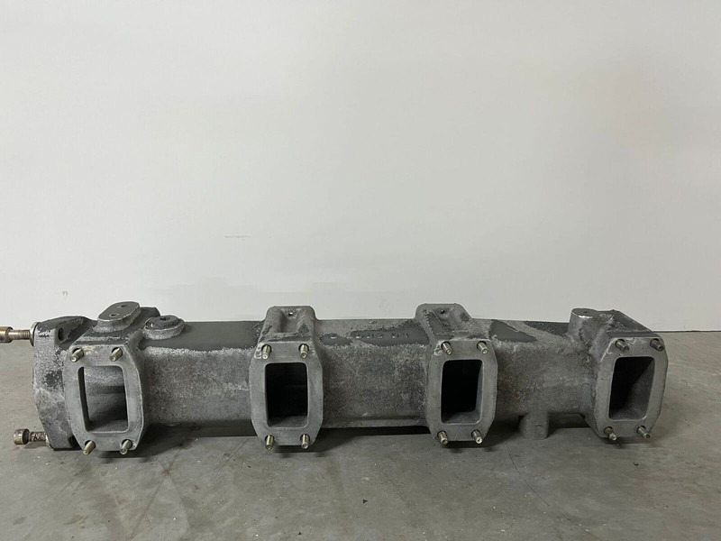 Liebherr A974 / P974 / R942 / R944 - Moottori ja osat: kuva Liebherr A974 / P974 / R942 / R944 - Moottori ja osat Liebherr A974 / P974 / R942 / R944 - Moottori ja osat: kuva Liebherr A974 / P974 / R942 / R944 - Moottori ja osat