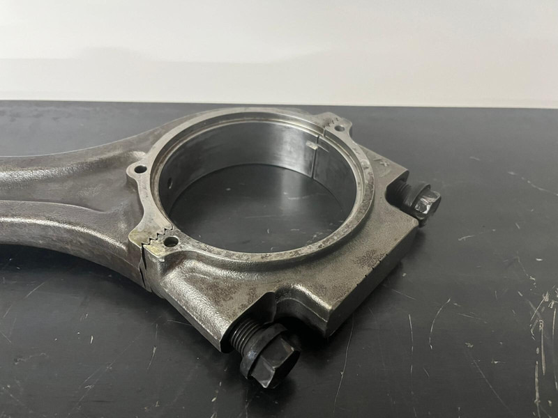 Liebherr Drijfstang D9408 D 9408 - Moottori ja osat: kuva Liebherr Drijfstang D9408 D 9408 - Moottori ja osat Liebherr Drijfstang D9408 D 9408 - Moottori ja osat: kuva Liebherr Drijfstang D9408 D 9408 - Moottori ja osat