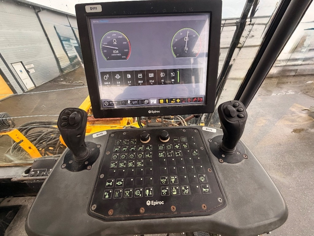 Porakone Epiroc Boomer XE3C: kuva Porakone Epiroc Boomer XE3C Porakone Epiroc Boomer XE3C: kuva Porakone Epiroc Boomer XE3C