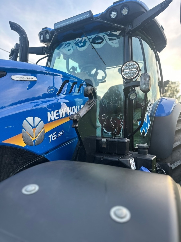 New Holland T6.180 DC - Traktori: kuva New Holland T6.180 DC - Traktori New Holland T6.180 DC - Traktori: kuva New Holland T6.180 DC - Traktori
