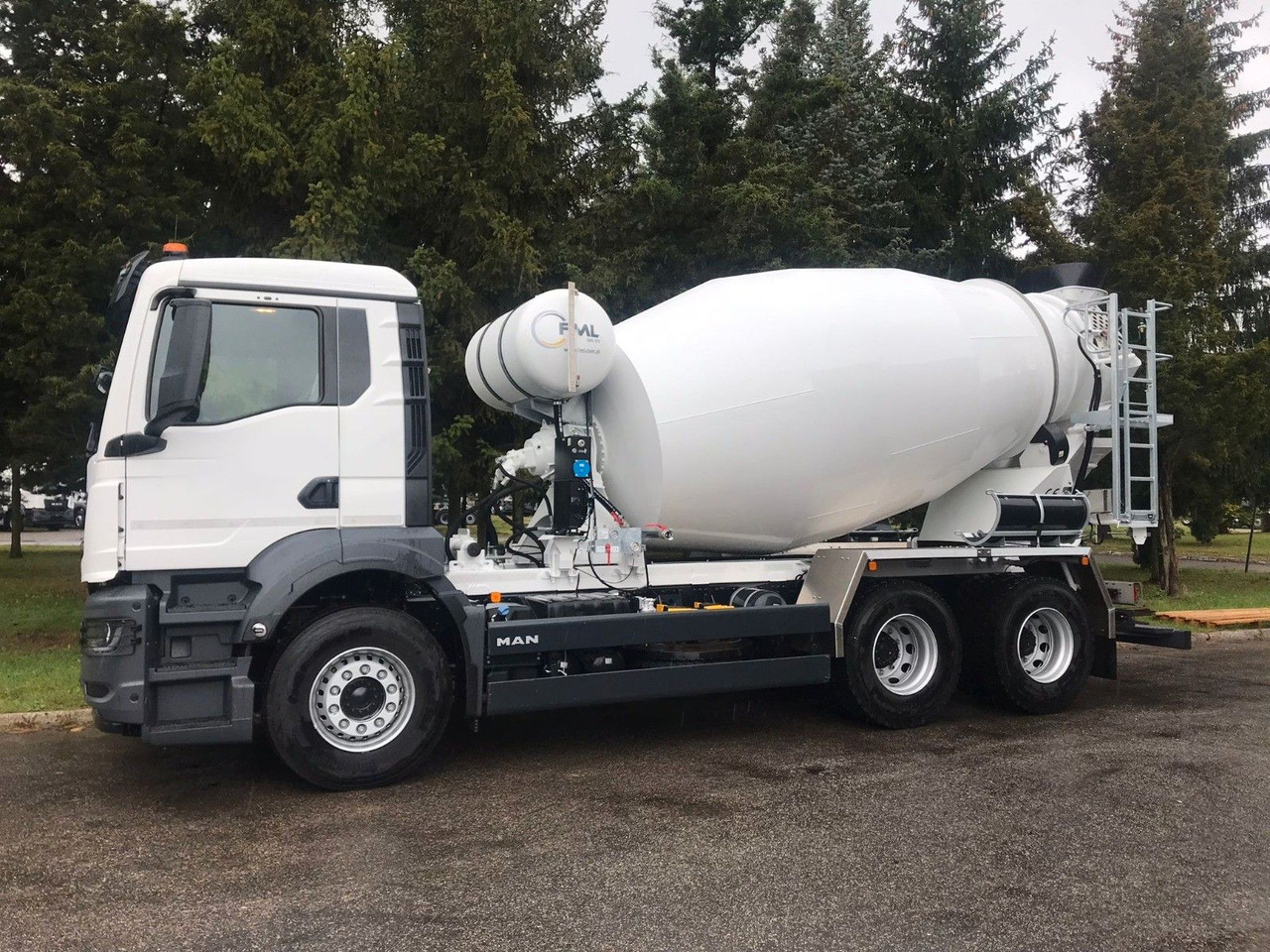 MAN TGS 33.440 6x4 FML 8 M3 - Betoniauto: kuva MAN TGS 33.440 6x4 FML 8 M3 - Betoniauto MAN TGS 33.440 6x4 FML 8 M3 - Betoniauto: kuva MAN TGS 33.440 6x4 FML 8 M3 - Betoniauto