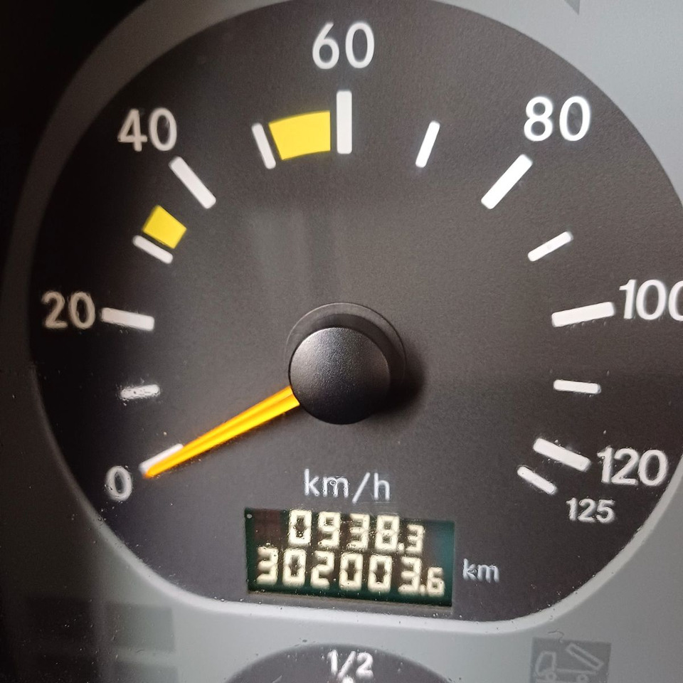 Betoniauto Mercedes-Benz ACTROS 3236 INTERMIX 9M3: kuva Betoniauto Mercedes-Benz ACTROS 3236 INTERMIX 9M3