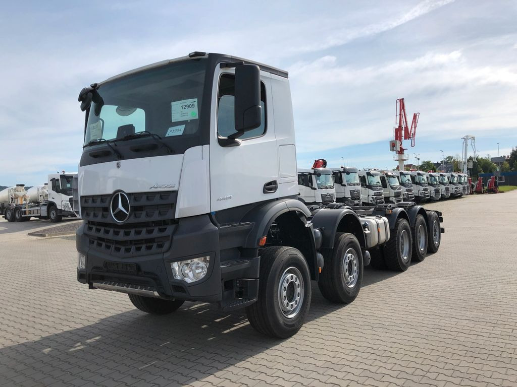 Mercedes-Benz AROCS 4451 10x4 - Kuorma-auto alusta: kuva Mercedes-Benz AROCS 4451 10x4 - Kuorma-auto alusta Mercedes-Benz AROCS 4451 10x4 - Kuorma-auto alusta: kuva Mercedes-Benz AROCS 4451 10x4 - Kuorma-auto alusta