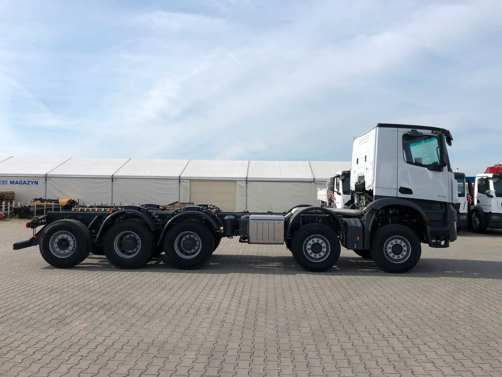 Mercedes-Benz AROCS 4451 10x4 - Kuorma-auto alusta: kuva Mercedes-Benz AROCS 4451 10x4 - Kuorma-auto alusta Mercedes-Benz AROCS 4451 10x4 - Kuorma-auto alusta: kuva Mercedes-Benz AROCS 4451 10x4 - Kuorma-auto alusta