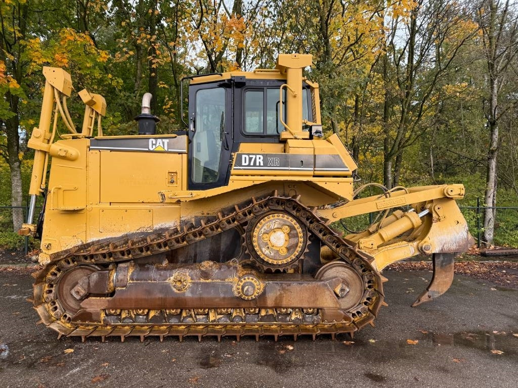 CAT D7R XR CE / LOW HOURS / TOP CONDITION  - Puskutraktori: kuva CAT D7R XR CE / LOW HOURS / TOP CONDITION  - Puskutraktori CAT D7R XR CE / LOW HOURS / TOP CONDITION  - Puskutraktori: kuva CAT D7R XR CE / LOW HOURS / TOP CONDITION  - Puskutraktori