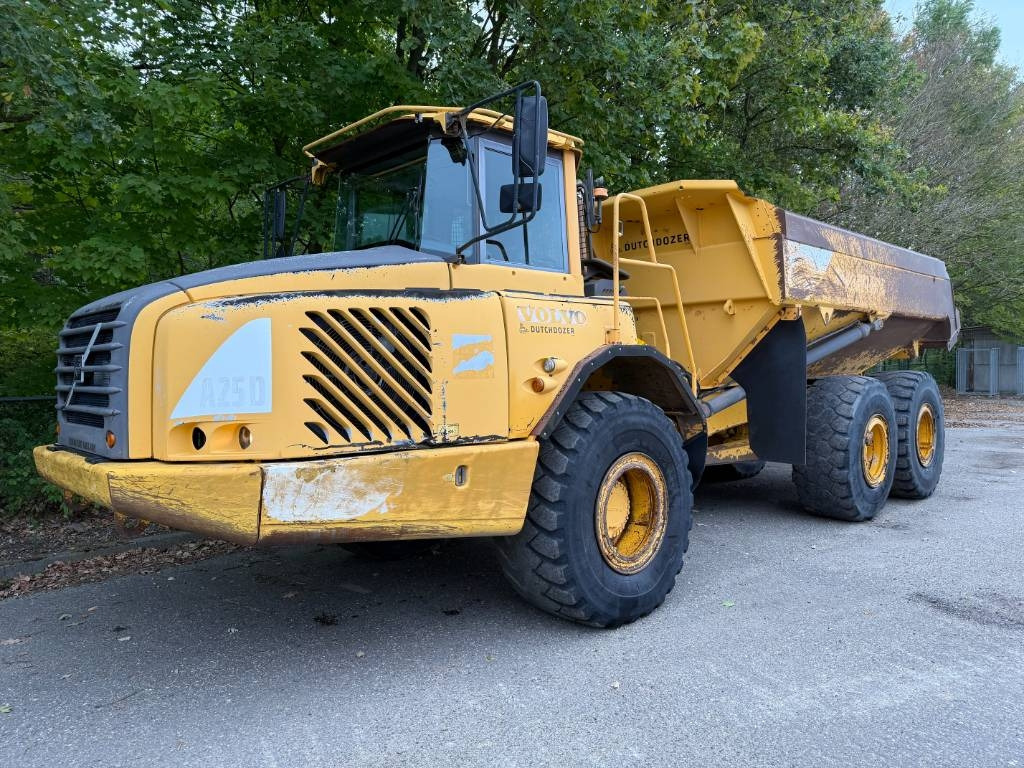 Volvo A 25 D - Nivelkippiauto: kuva Volvo A 25 D - Nivelkippiauto Volvo A 25 D - Nivelkippiauto: kuva Volvo A 25 D - Nivelkippiauto