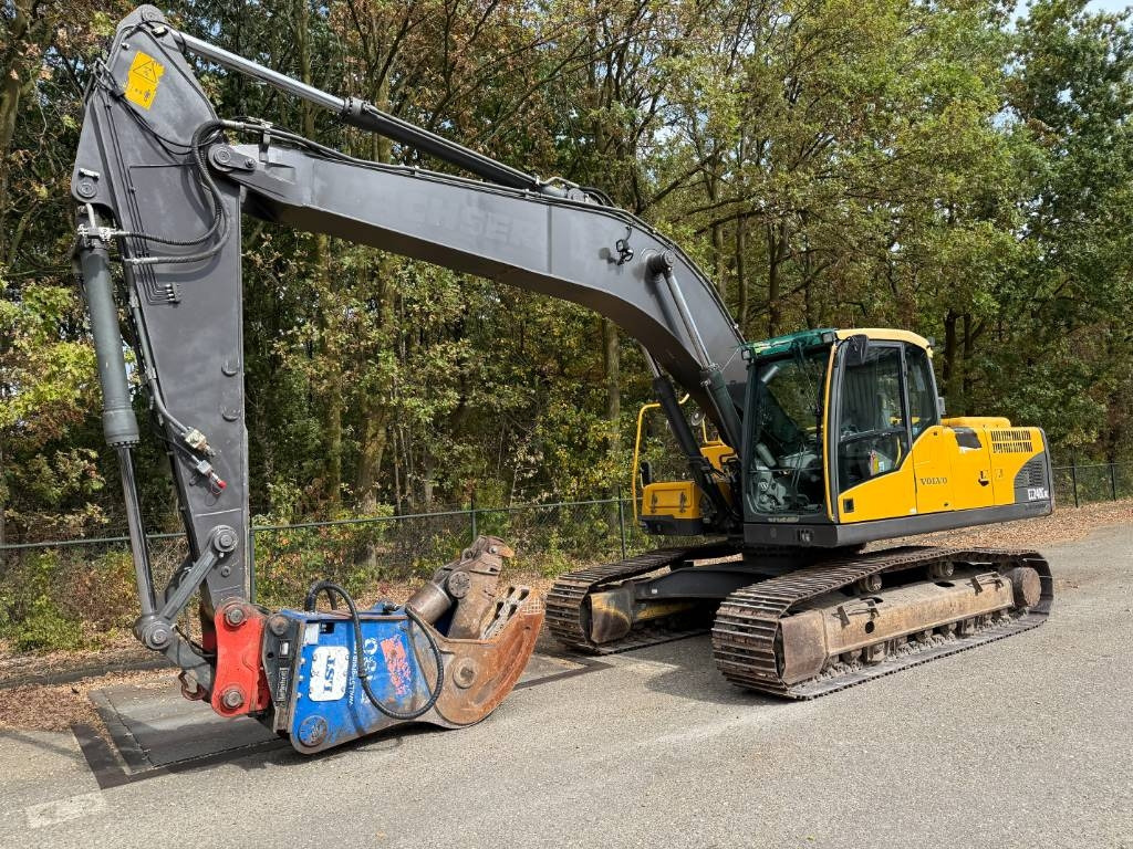 Volvo EC 240 C N L - Telakaivukone: kuva Volvo EC 240 C N L - Telakaivukone Volvo EC 240 C N L - Telakaivukone: kuva Volvo EC 240 C N L - Telakaivukone