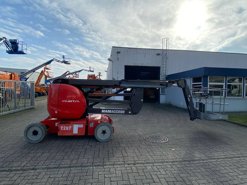 Manitou 170AETJ-L - Puomilava: kuva Manitou 170AETJ-L - Puomilava Manitou 170AETJ-L - Puomilava: kuva Manitou 170AETJ-L - Puomilava