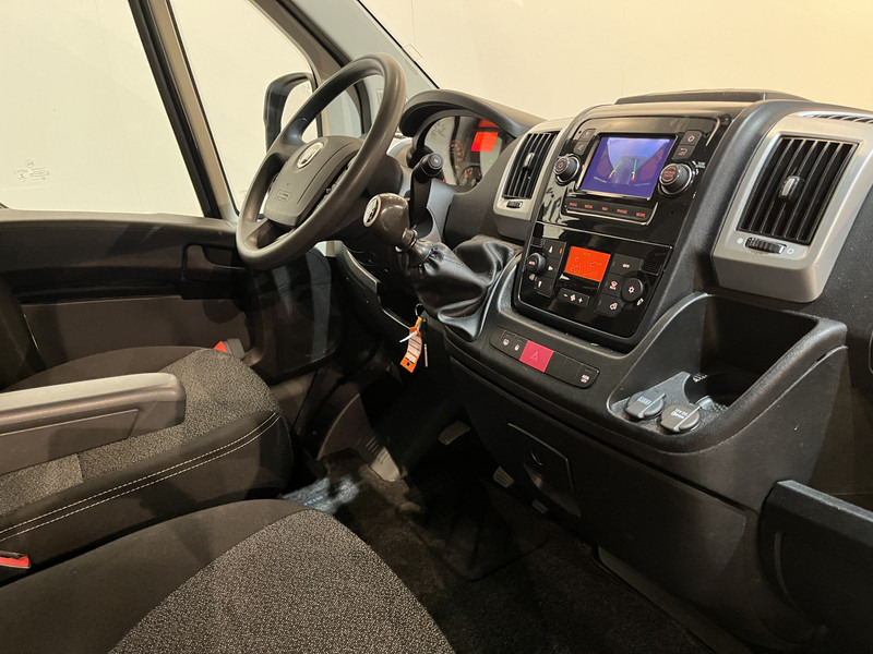 Fiat Ducato 2.3 MultiJet L2H2 120 PK / Euro 6 / Airco / Camera / Cruise Control / Trekhaak / Navigatie / 3-Zits / 72.600 KM !! - Pieni pakettiauto: kuva Fiat Ducato 2.3 MultiJet L2H2 120 PK / Euro 6 / Airco / Camera / Cruise Control / Trekhaak / Navigatie / 3-Zits / 72.600 KM !! - Pieni pakettiauto Fiat Ducato 2.3 MultiJet L2H2 120 PK / Euro 6 / Airco / Camera / Cruise Control / Trekhaak / Navigatie / 3-Zits / 72.600 KM !! - Pieni pakettiauto: kuva Fiat Ducato 2.3 MultiJet L2H2 120 PK / Euro 6 / Airco / Camera / Cruise Control / Trekhaak / Navigatie / 3-Zits / 72.600 KM !! - Pieni pakettiauto