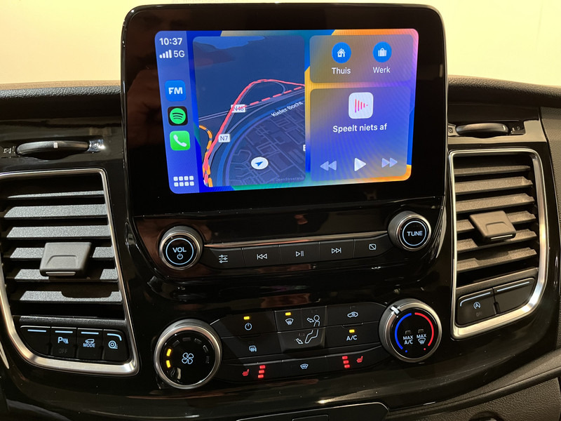 Pieni pakettiauto Ford Transit Custom 2.0 TDCI L2H1 Limited 130 PK / Euro 6 / Airco / Cruise Control / CarPlay / PDC / Navigatie / 3-Zits / 16.200 KM !! / BPM VRIJ !!: kuva Pieni pakettiauto Ford Transit Custom 2.0 TDCI L2H1 Limited 130 PK / Euro 6 / Airco / Cruise Control / CarPlay / PDC / Navigatie / 3-Zits / 16.200 KM !! / BPM VRIJ !!