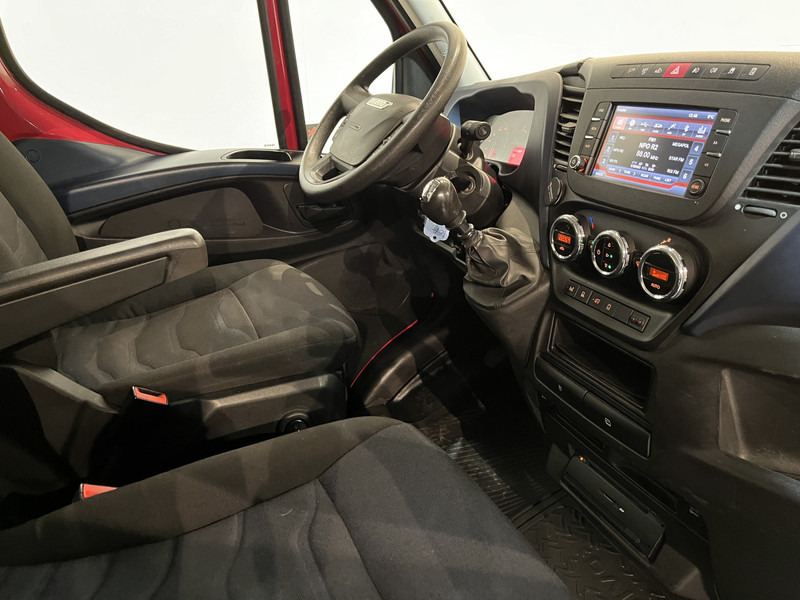 Iveco Daily 35C16 Open Laadbak / HMF Kraan / Euro 6 / Compressor / Trekhaak 3500 KG / Airco / Cruise Control / 3-Zits / 69.100 KM !! / BPM VRIJ !! - Avolava pakettiauto: kuva Iveco Daily 35C16 Open Laadbak / HMF Kraan / Euro 6 / Compressor / Trekhaak 3500 KG / Airco / Cruise Control / 3-Zits / 69.100 KM !! / BPM VRIJ !! - Avolava pakettiauto Iveco Daily 35C16 Open Laadbak / HMF Kraan / Euro 6 / Compressor / Trekhaak 3500 KG / Airco / Cruise Control / 3-Zits / 69.100 KM !! / BPM VRIJ !! - Avolava pakettiauto: kuva Iveco Daily 35C16 Open Laadbak / HMF Kraan / Euro 6 / Compressor / Trekhaak 3500 KG / Airco / Cruise Control / 3-Zits / 69.100 KM !! / BPM VRIJ !! - Avolava pakettiauto