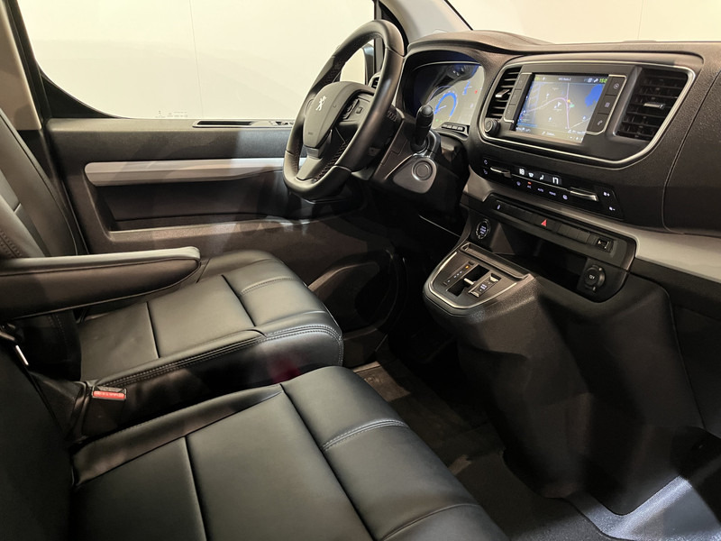 Peugeot e-Expert EV L3 DC Dubbel Cabine 75 kWh / 2X Schuifdeur / Trekhaak / Camera / Leder / CarPlay / Navigatie / Clima / Cruise / 49.300 KM !! - Pieni pakettiauto, Jatko-ohjaamo kevyt kuorma-auto: kuva Peugeot e-Expert EV L3 DC Dubbel Cabine 75 kWh / 2X Schuifdeur / Trekhaak / Camera / Leder / CarPlay / Navigatie / Clima / Cruise / 49.300 KM !! - Pieni pakettiauto, Jatko-ohjaamo kevyt kuorma-auto Peugeot e-Expert EV L3 DC Dubbel Cabine 75 kWh / 2X Schuifdeur / Trekhaak / Camera / Leder / CarPlay / Navigatie / Clima / Cruise / 49.300 KM !! - Pieni pakettiauto, Jatko-ohjaamo kevyt kuorma-auto: kuva Peugeot e-Expert EV L3 DC Dubbel Cabine 75 kWh / 2X Schuifdeur / Trekhaak / Camera / Leder / CarPlay / Navigatie / Clima / Cruise / 49.300 KM !! - Pieni pakettiauto, Jatko-ohjaamo kevyt kuorma-auto