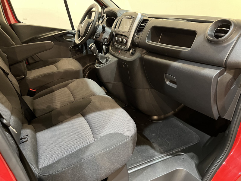 Renault Trafic 2.0 dCi 170 PK L1H1 / Euro 6 / Airco / Cruise Control / PDC / CarPlay / Navigatie / Trekhaak / LED / 3-Zits - Pieni pakettiauto: kuva Renault Trafic 2.0 dCi 170 PK L1H1 / Euro 6 / Airco / Cruise Control / PDC / CarPlay / Navigatie / Trekhaak / LED / 3-Zits - Pieni pakettiauto Renault Trafic 2.0 dCi 170 PK L1H1 / Euro 6 / Airco / Cruise Control / PDC / CarPlay / Navigatie / Trekhaak / LED / 3-Zits - Pieni pakettiauto: kuva Renault Trafic 2.0 dCi 170 PK L1H1 / Euro 6 / Airco / Cruise Control / PDC / CarPlay / Navigatie / Trekhaak / LED / 3-Zits - Pieni pakettiauto