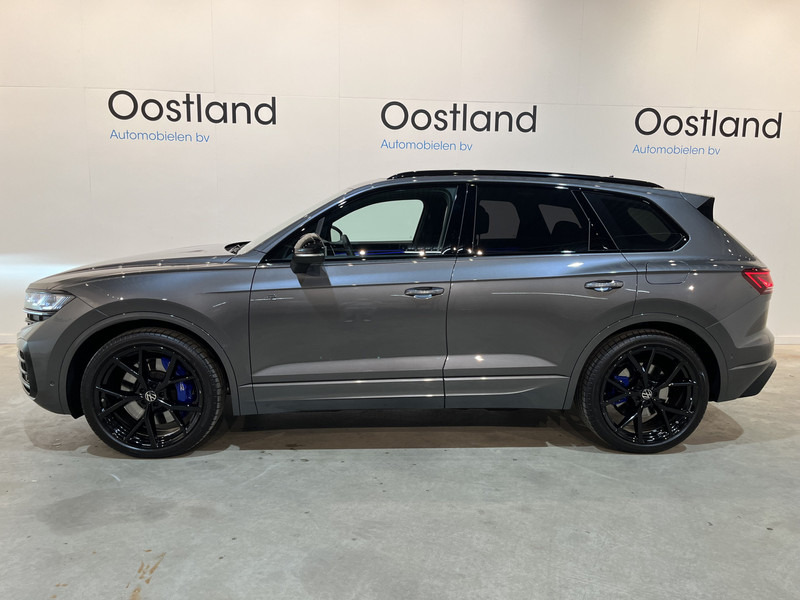 Volkswagen Touareg R 3.0 TSi 462 PK eHybrid 4MOTION Full Options / Luchtvering / IQ Matrix / 360 Camera / Panoramadak / Head-Up / Leder / Stoelventilatie / Stoelverwarming - Henkilöauto: kuva Volkswagen Touareg R 3.0 TSi 462 PK eHybrid 4MOTION Full Options / Luchtvering / IQ Matrix / 360 Camera / Panoramadak / Head-Up / Leder / Stoelventilatie / Stoelverwarming - Henkilöauto Volkswagen Touareg R 3.0 TSi 462 PK eHybrid 4MOTION Full Options / Luchtvering / IQ Matrix / 360 Camera / Panoramadak / Head-Up / Leder / Stoelventilatie / Stoelverwarming - Henkilöauto: kuva Volkswagen Touareg R 3.0 TSi 462 PK eHybrid 4MOTION Full Options / Luchtvering / IQ Matrix / 360 Camera / Panoramadak / Head-Up / Leder / Stoelventilatie / Stoelverwarming - Henkilöauto