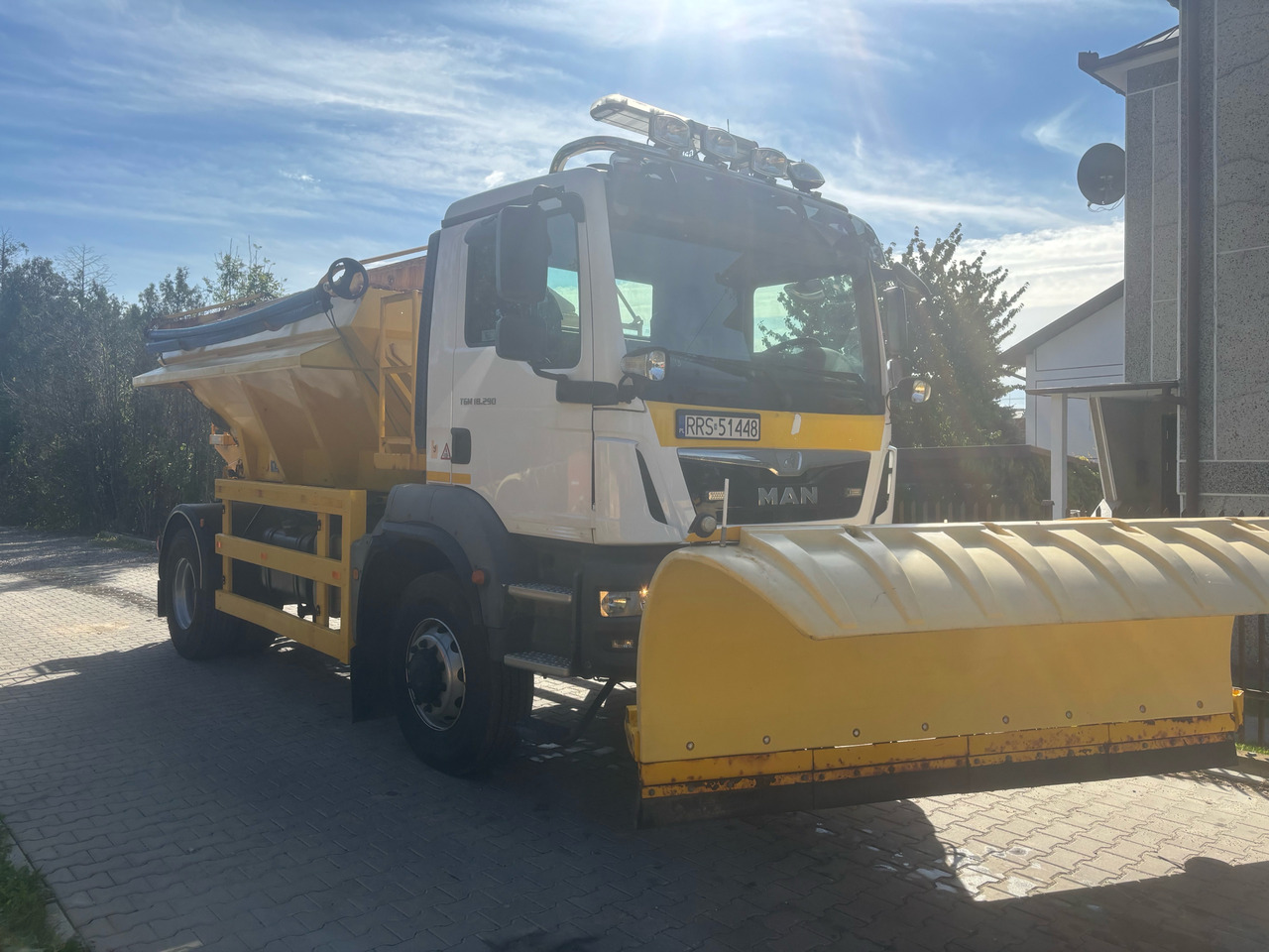 MAN TGM 18.290 4x4 BB GRITTER/SPREADER/PLOUGH - Lumikone: kuva MAN TGM 18.290 4x4 BB GRITTER/SPREADER/PLOUGH - Lumikone MAN TGM 18.290 4x4 BB GRITTER/SPREADER/PLOUGH - Lumikone: kuva MAN TGM 18.290 4x4 BB GRITTER/SPREADER/PLOUGH - Lumikone