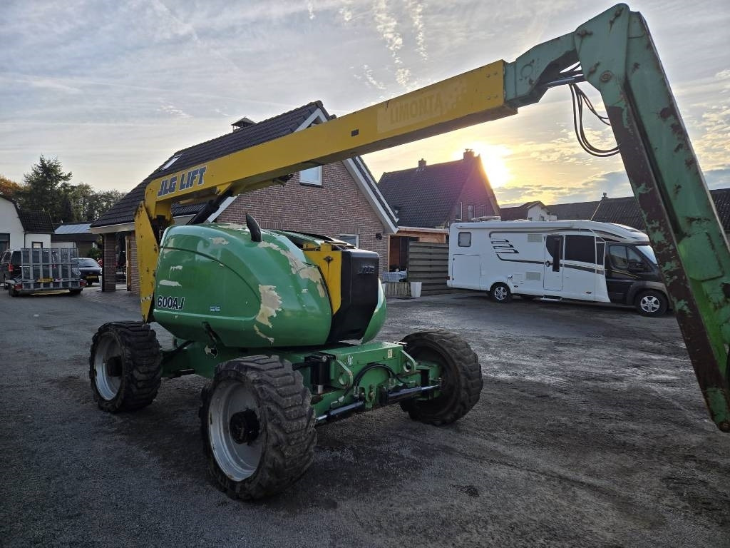 JLG 600 AJ - Puomilava: kuva JLG 600 AJ - Puomilava JLG 600 AJ - Puomilava: kuva JLG 600 AJ - Puomilava