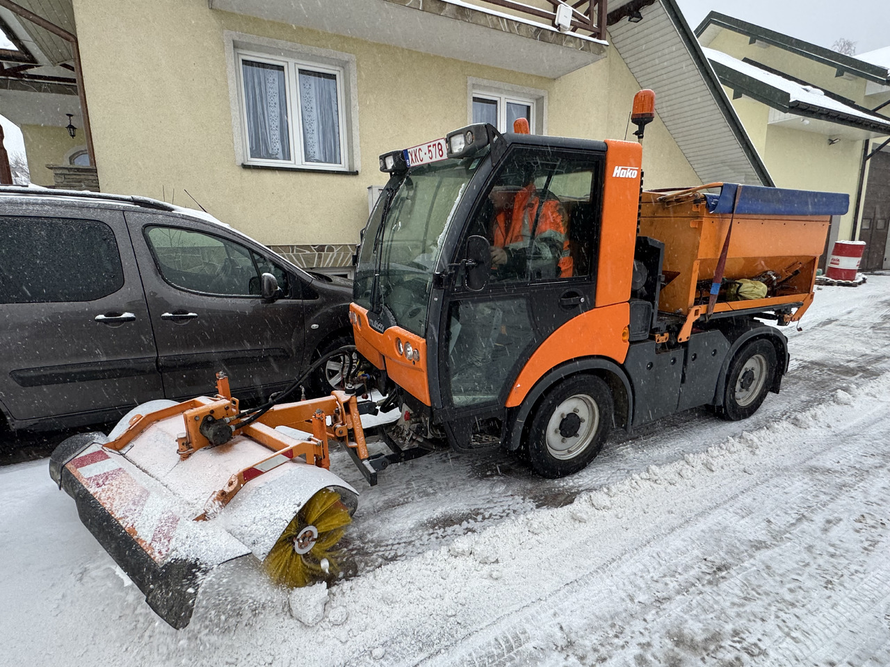 MULTICAR Hako Tremo 4x4 wywrotka Polewaczka zamiatarka pług posypywarka snow schnee - Kippiauto kuorma-auto: kuva MULTICAR Hako Tremo 4x4 wywrotka Polewaczka zamiatarka pług posypywarka snow schnee - Kippiauto kuorma-auto MULTICAR Hako Tremo 4x4 wywrotka Polewaczka zamiatarka pług posypywarka snow schnee - Kippiauto kuorma-auto: kuva MULTICAR Hako Tremo 4x4 wywrotka Polewaczka zamiatarka pług posypywarka snow schnee - Kippiauto kuorma-auto