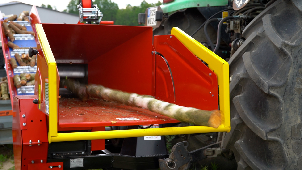 Uusi Hakkuri REMET R150 Z TAŚMOCIĄGIEM: kuva Uusi Hakkuri REMET R150 Z TAŚMOCIĄGIEM Uusi Hakkuri REMET R150 Z TAŚMOCIĄGIEM: kuva Uusi Hakkuri REMET R150 Z TAŚMOCIĄGIEM