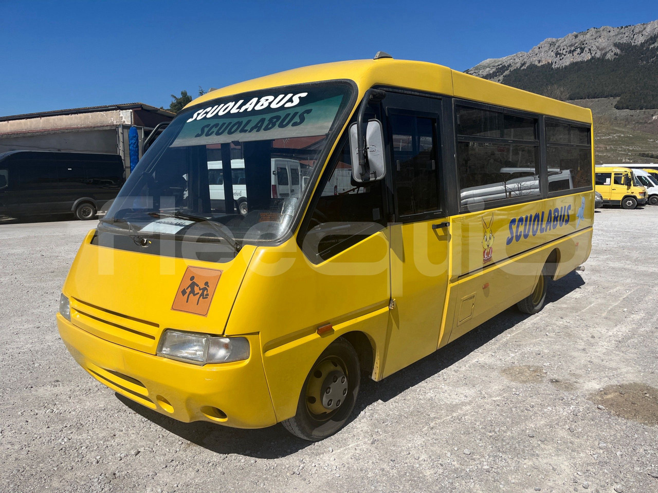 Bundle di 4 mezzi Iveco - Cacciamali Iveco - Cacciamali Iveco - Cacciamali Iveco - A50 - Koulubussi: kuva Bundle di 4 mezzi Iveco - Cacciamali Iveco - Cacciamali Iveco - Cacciamali Iveco - A50 - Koulubussi Bundle di 4 mezzi Iveco - Cacciamali Iveco - Cacciamali Iveco - Cacciamali Iveco - A50 - Koulubussi: kuva Bundle di 4 mezzi Iveco - Cacciamali Iveco - Cacciamali Iveco - Cacciamali Iveco - A50 - Koulubussi