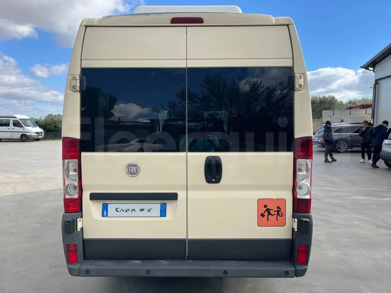 Fiat Ducato - Koulubussi: kuva Fiat Ducato - Koulubussi Fiat Ducato - Koulubussi: kuva Fiat Ducato - Koulubussi